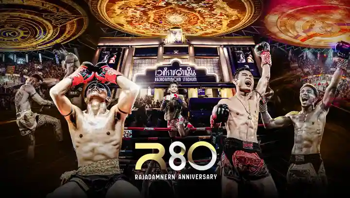 Muay Thai fighters at Rajadamnern Stadium